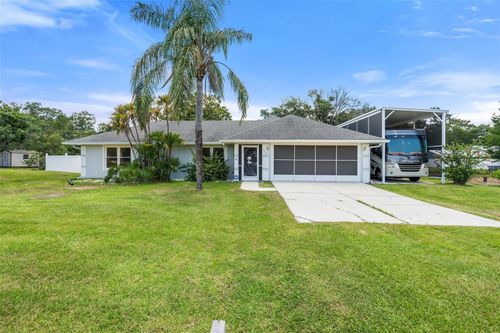 135 N James Pl, GROVELAND, FL, 34736-9247 | Card Image