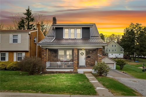 833 Vallevista Ave, Pittsburgh, PA, 15234-1240 | Card Image