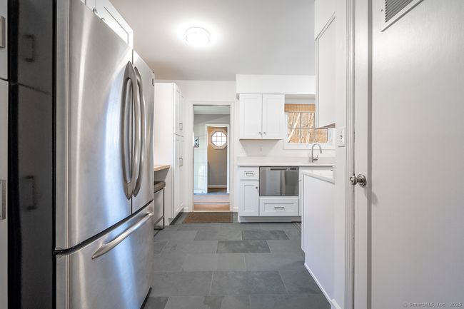27 Cherry Ln, House other with 3 bedrooms, 3 bathrooms and null parking in Bethel CT | Image 8