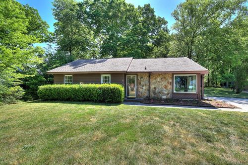8 Rising Sun Ct, Taylors, SC, 29687-3516 | Card Image