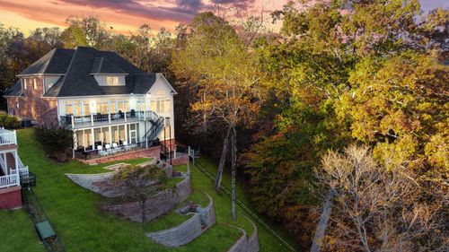 505 Sailboat Pt, Savannah, TN, 38372-5891 | Card Image