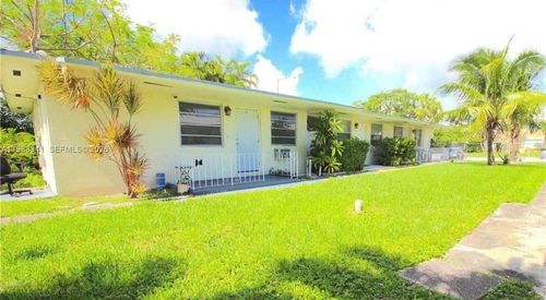 c-2120 168th St, North Miami Beach, FL, 33162-3367 | Card Image