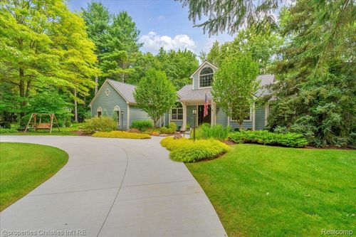 3070 Stanton Rd, Oxford, MI, 48371-5828 | Card Image