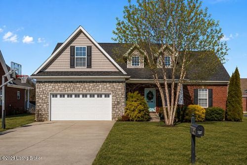 282 Fernwood Dr, Mt Washington, KY, 40047-6703 | Card Image