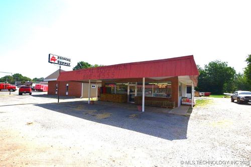 211 N 2nd St, Stilwell, OK, 74960-2607 | Card Image