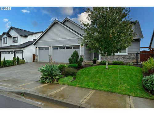 2332 Veneta Ave S, Salem, OR, 97306-3577 | Card Image