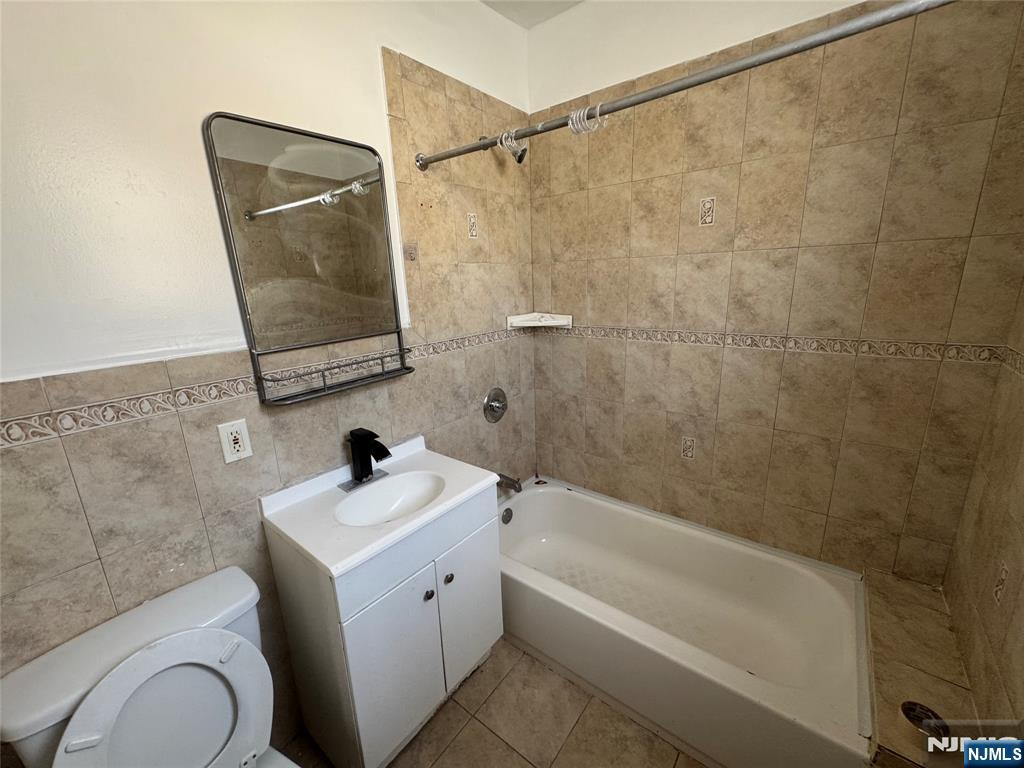 Residential Lease in Paterson
