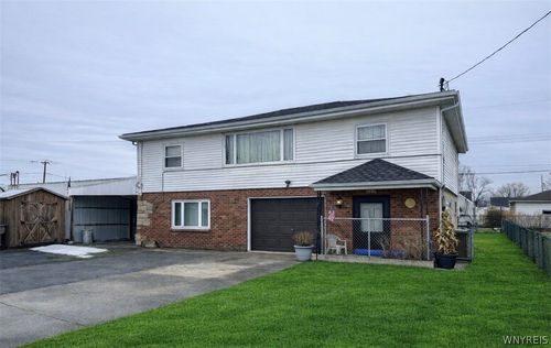 428 Kennedy Rd, Cheektowaga, NY, 14227-1011 | Card Image