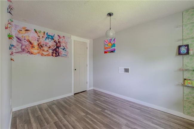 Upstairs bedroom 2 | Image 17