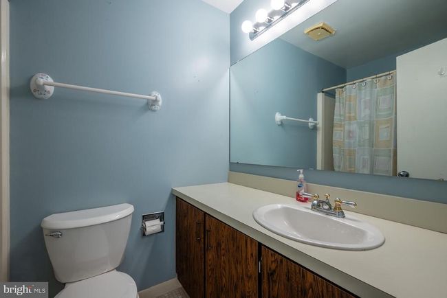 2029 Lakebreeze Way, Townhouse with 4 bedrooms, 4 bathrooms and null parking in Reston VA | Image 17