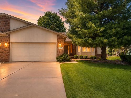 46839 Scotch Pine Ln, Macomb, MI, 48042-5377 | Card Image