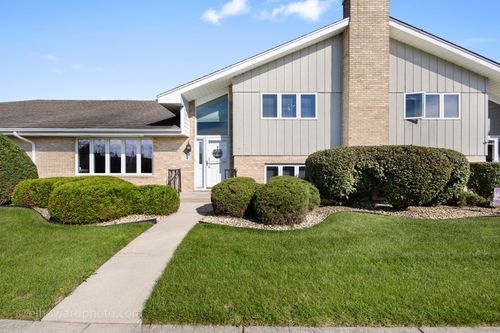 18249 Oregon Ln, Orland Park, IL, 60467-8991 | Card Image