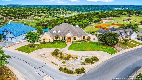 2021 Vista Ridge Dr, Kerrville, TX, 78028-9147 | Card Image