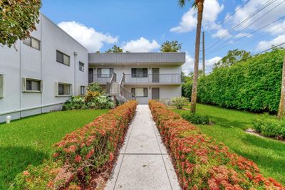 166 - 15090 Ashland Place, Condo with 2 bedrooms, 2 bathrooms and null parking in Delray Beach FL | Image 2