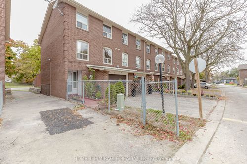 12-12 Eden Pk, Brampton, ON, L6T3A5 | Card Image