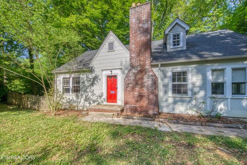 305 Mayflower Drive, Knoxville, TN, 37920 | Card Image