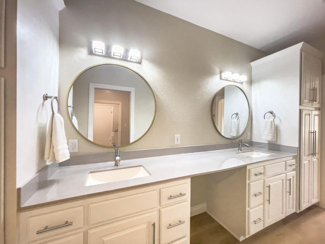 1828 Pinnacle Pt, Condo with 3 bedrooms, 2 bathrooms and null parking in HOLTS SUMMIT MO | Image 20