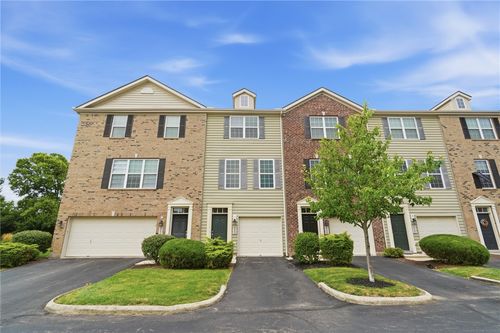 9543 Tahoe Dr, Washingtn Twp, OH, 45458-3770 | Card Image