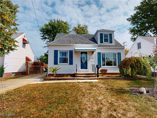 317 E 330th St, Willowick, OH, 44095-3224 | Card Image