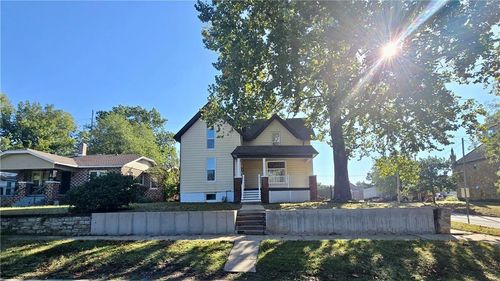 223 S Hill St, Fort Scott, KS, 66701-2016 | Card Image