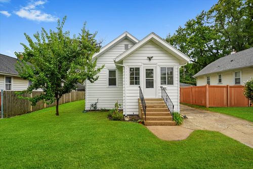 128 S Oakland Grv, Elmhurst, IL, 60126-3068 | Card Image