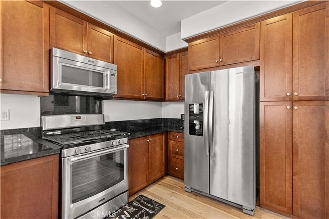 168 Royal Way, Condo with 2 bedrooms, 3 bathrooms and 2 parking in Upland CA | Image 11