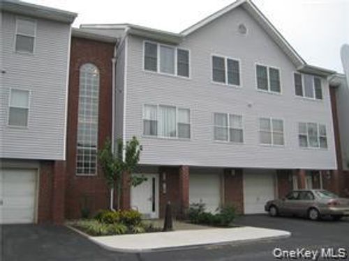 bldg-5-118 Deer Ct Dr, Middletown, NY, 10940-6865 | Card Image