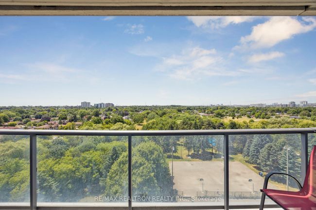 1005 - 1346 Danforth Rd, Condo with 3 bedrooms, 2 bathrooms and null parking in Toronto ON | Image 34