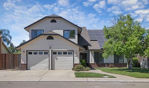 1605 Stanley Dr, Ripon, CA, 95366-3210 | Card Image
