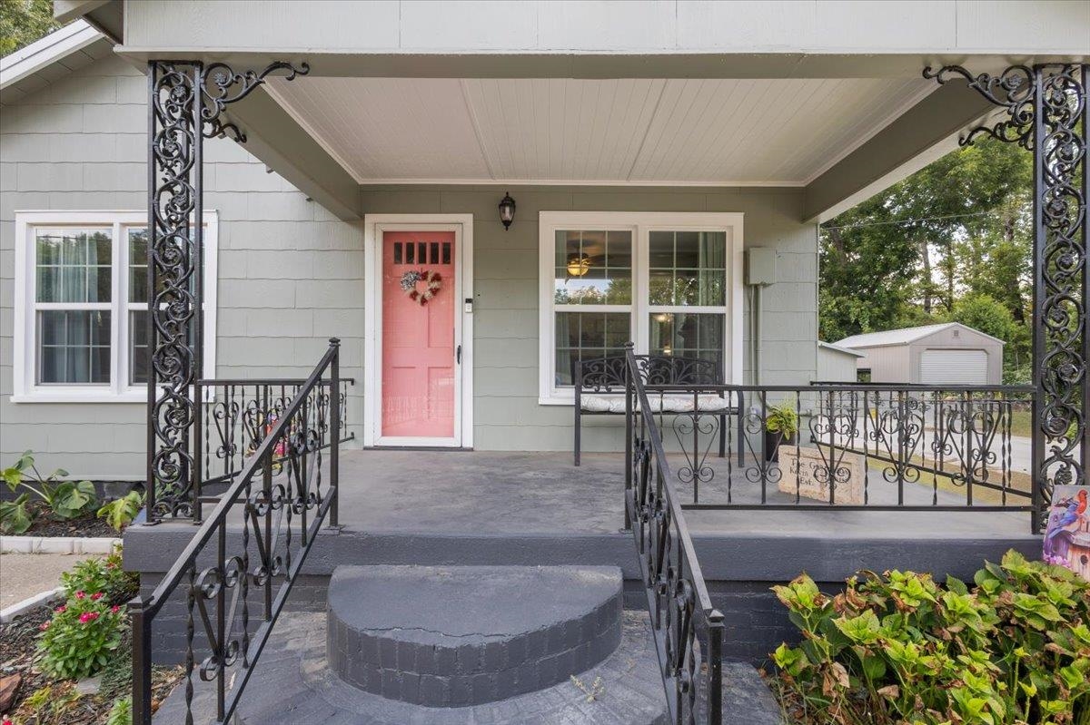 Residential in Hawkins 4