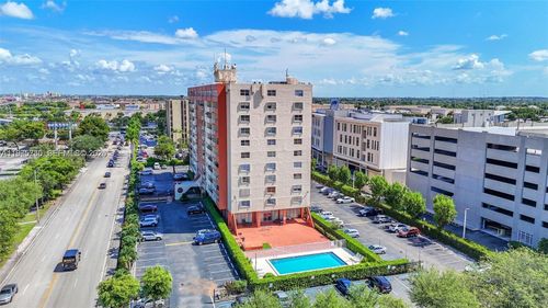 apt-406-4675 W 18th Ct, Hialeah, FL, 33012-2842 | Card Image