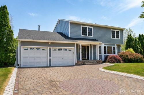 35 Liberty Dr, Dayton, NJ, 08810-1612 | Card Image