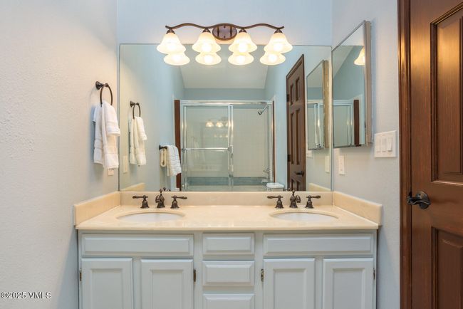 2 - 89 Columbine Cir, Condo with 2 bedrooms, 3 bathrooms and null parking in Avon CO | Image 20