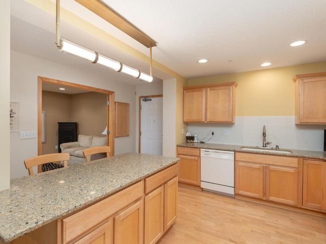 APT-210 - 8292 Labont Way, Condo with 2 bedrooms, 2 bathrooms and null parking in Eden Prairie MN | Image 14