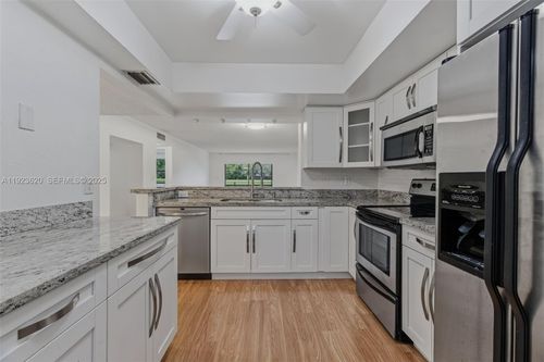 apt-111-16051 Blatt Blvd, Weston, FL, 33326-1458 | Card Image