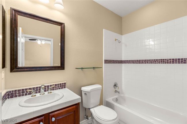 17 Morninglow Pass, House other with 4 bedrooms, 4 bathrooms and null parking in Henderson NV | Image 32