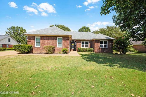 56 Chamberlain Dr, Humboldt, TN, 38343-8567 | Card Image