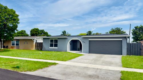 8421 Nw 21st Ct, Sunrise, FL, 33322-3833 | Card Image