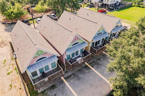 a-d-50 W 8th St, Kemah, TX, 77565-2606 | Card Image