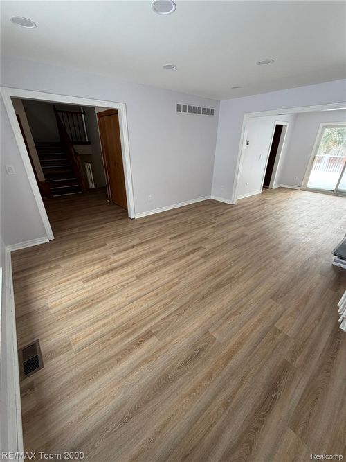 1778 Aberdeen St, Canton, MI, 48187-3406 | Card Image