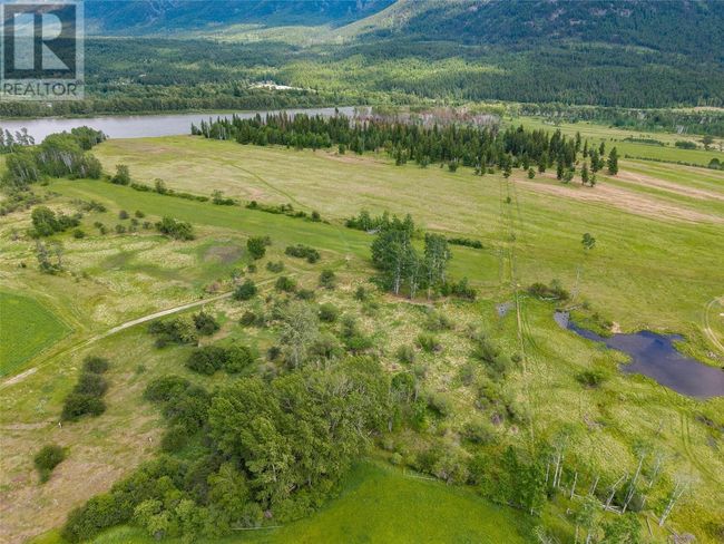 7398 Yellowhead Highway, House other with 3 bedrooms, 1 bathrooms and null parking in Darfield BC | Image 34