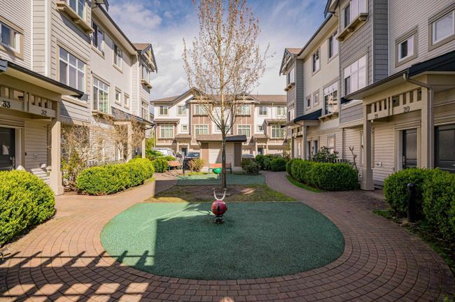35 - 8418 163 Street, Townhouse with 3 bedrooms, 2 bathrooms and 2 parking in Surrey BC | Image 38