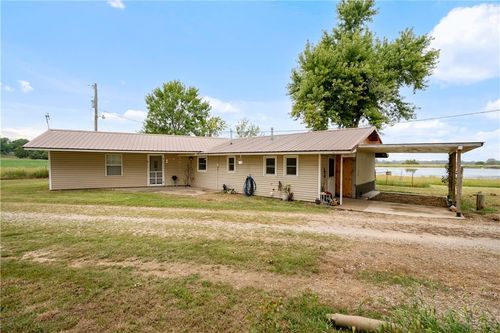 1698 9000 Rd, Oswego, KS, 67356-8750 | Card Image