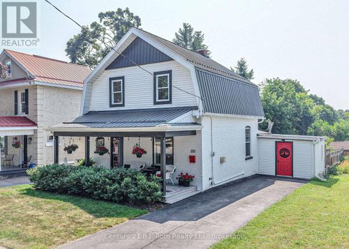 293 Nottawasaga St, Orillia, ON, L3V3K5 | Card Image