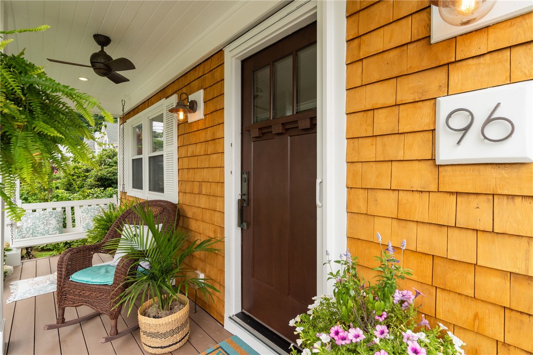 Harris Ave, Warren, RI 02885