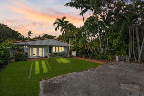 10580 Ne 2nd Pl, Miami Shores, FL, 33138 | Card Image