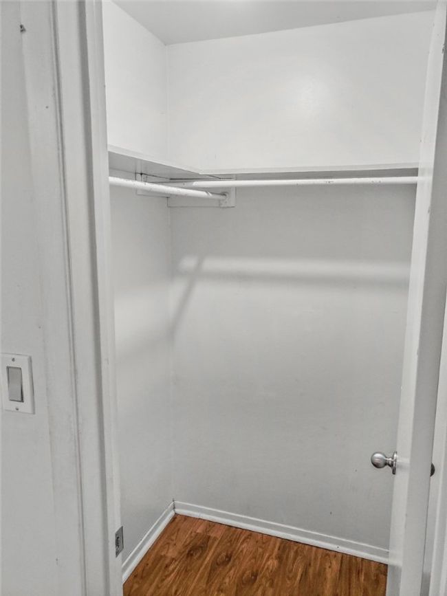 APT-305 - 106 E 30 Th St, Condo with 2 bedrooms, 2 bathrooms and 2 parking in Austin TX | Image 9