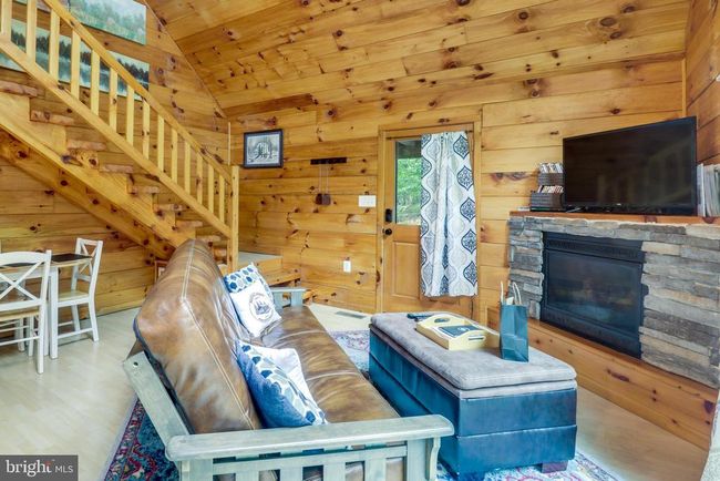 882 Lazy River West Rd, House other with 2 bedrooms, 2 bathrooms and null parking in LURAY VA | Image 9