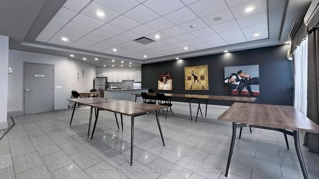 204 - 60 Disera Dr, Condo with 2 bedrooms, 2 bathrooms and null parking in Vaughan ON | Image 37