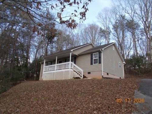 124 Tradewinds Rd, Cleveland, GA, 30528-8922 | Card Image